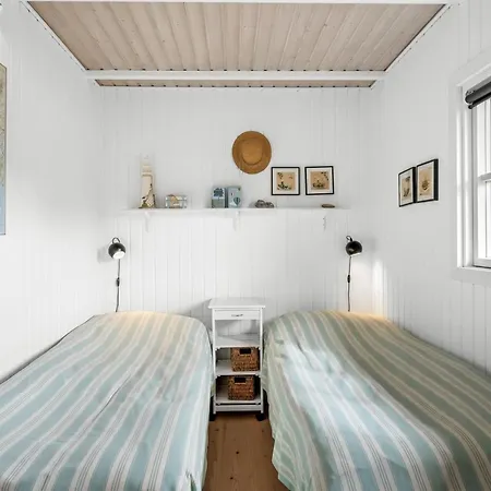 Feriehus Dines - 1km From The Sea By Interhome