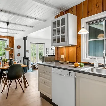 Dines - 1km From The Sea By Interhome