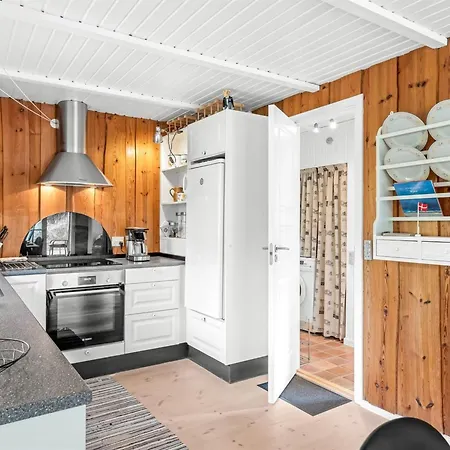 Dines - 1km From The Sea By Interhome Vejers Strand